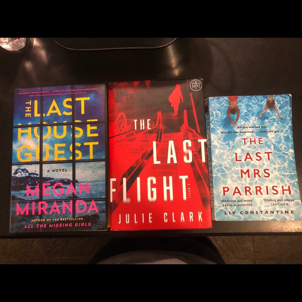 🖤SOLD🖤 The Last Flight Julie Clark & Book Bundle